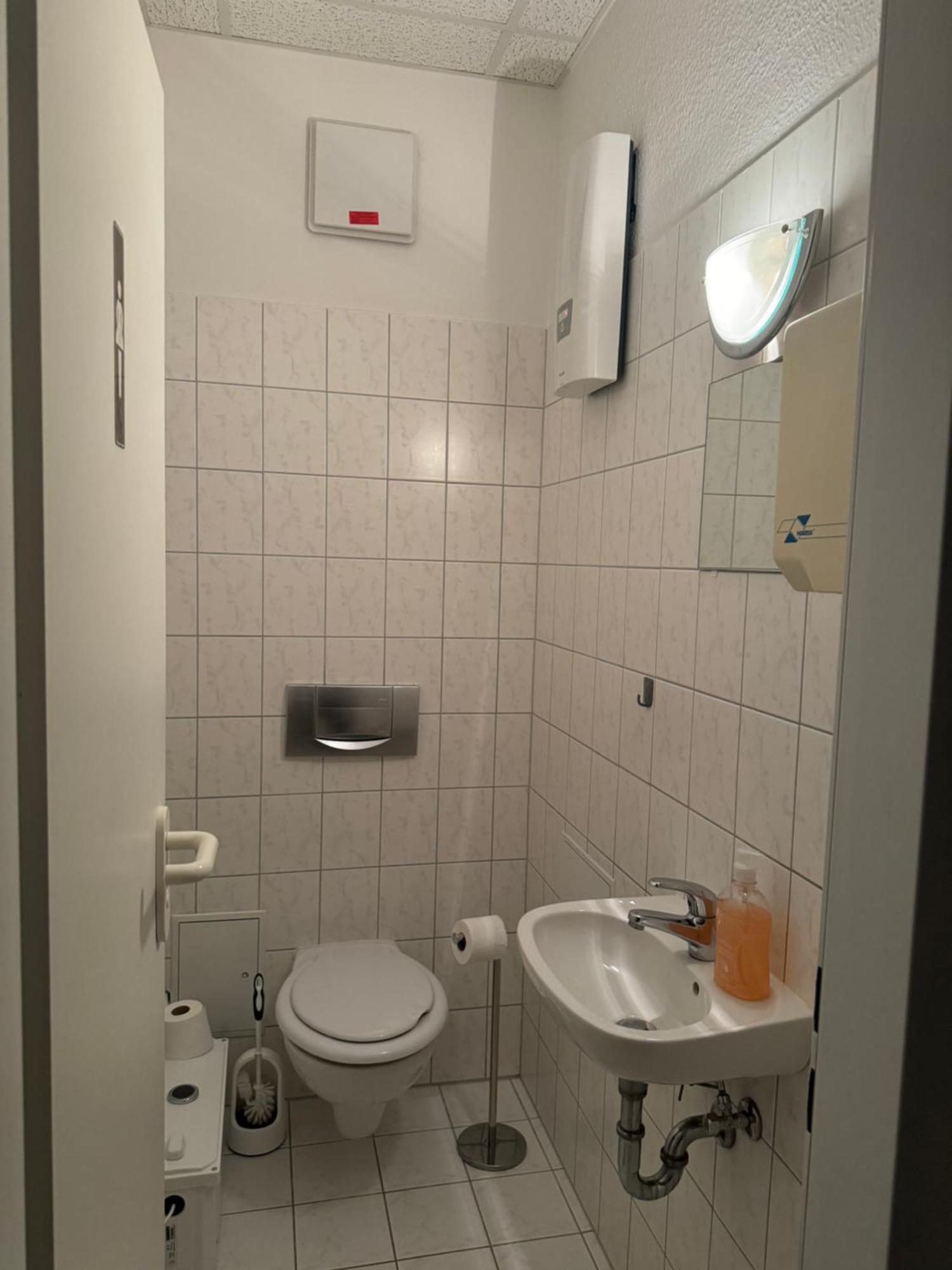 Apartment Bitterfelder Strasse 7-9 *