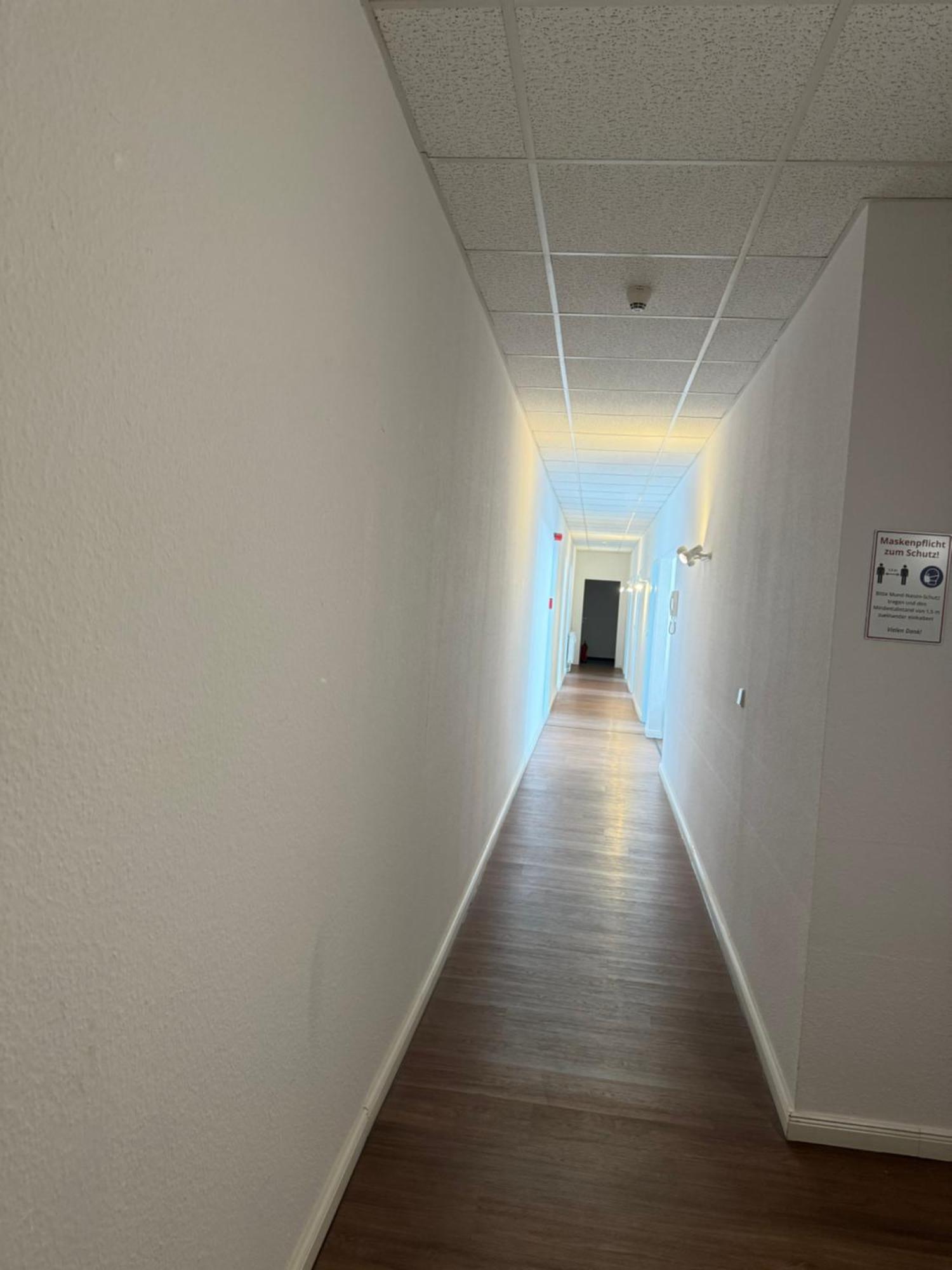 Bitterfelder Strasse 7-9 *